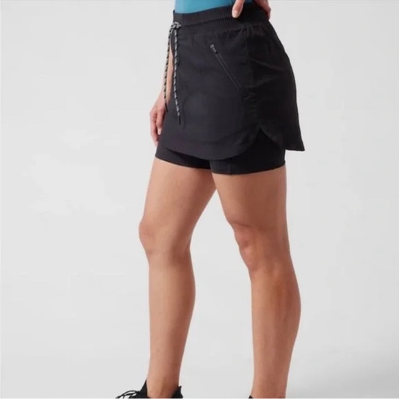 Athleta Trekkie Black Wicking Drawstring Skort Short Sport Active Skirt - Sz 6 - Picture 3 of 11
